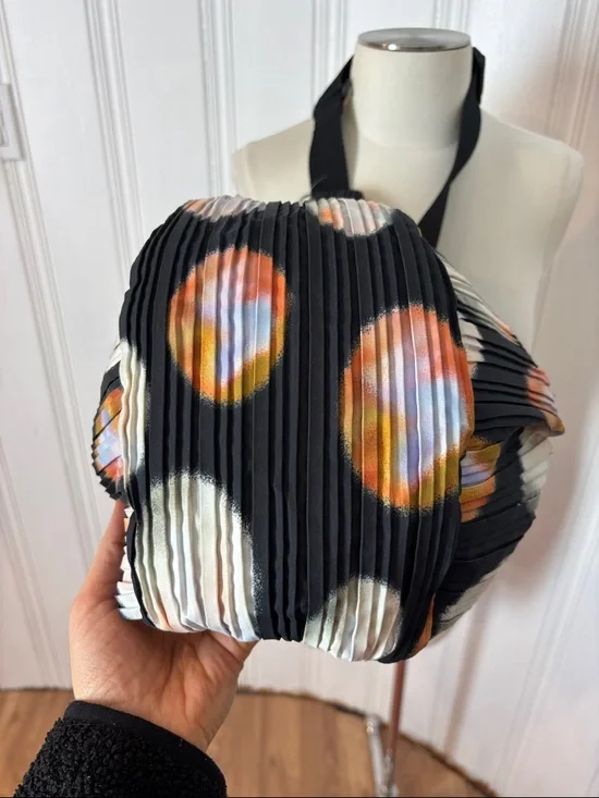 PARFOIS Pleated Half-Moon Lightweight Crossbody Bag | Sling / Shoulder Bag - Picture 4 of 7